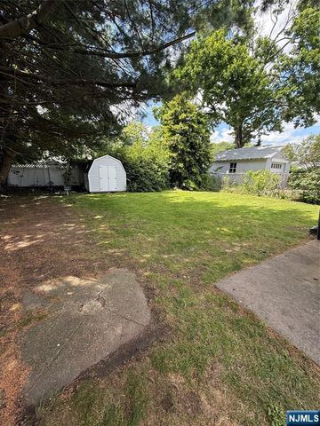 14 Heights Avenue, Fair Lawn, NJ 07410