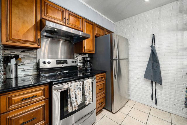 2615 Marilee Lane 2, Houston, TX 77057