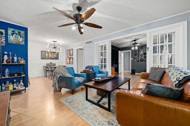 2615 Marilee Lane 2, Houston, TX 77057