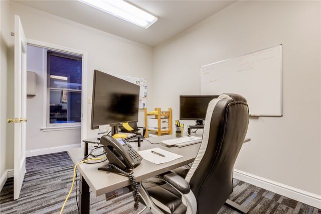 70 S 12th St, South Side, PA 15203