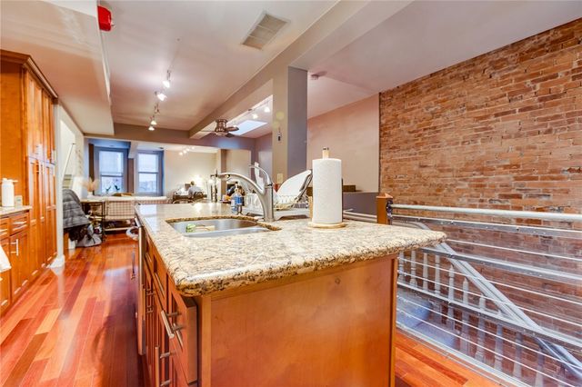 70 S 12th St, South Side, PA 15203