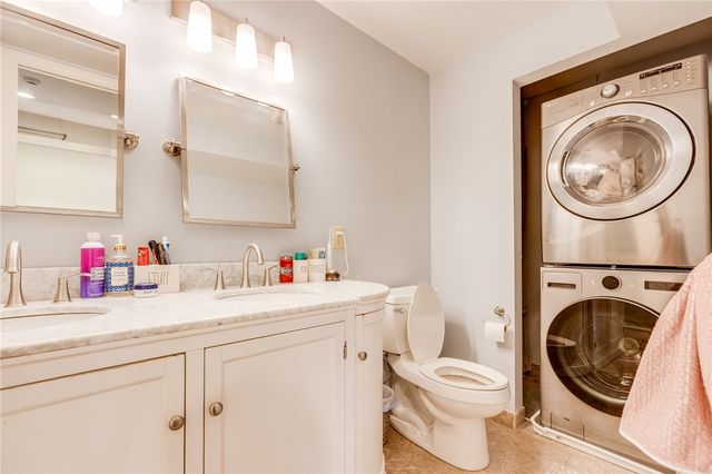 70 S 12th St, South Side, PA 15203