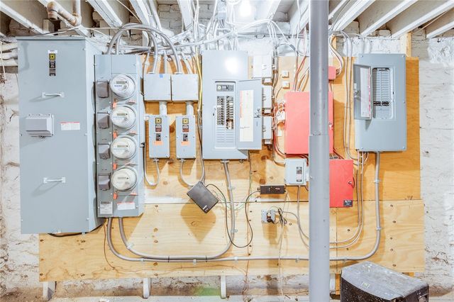 70 S 12th St, South Side, PA 15203