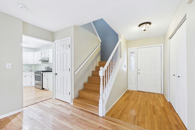 2056 Yellow Daisy Court, Naperville, IL 60563