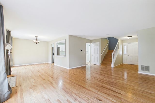 2056 Yellow Daisy Court, Naperville, IL 60563