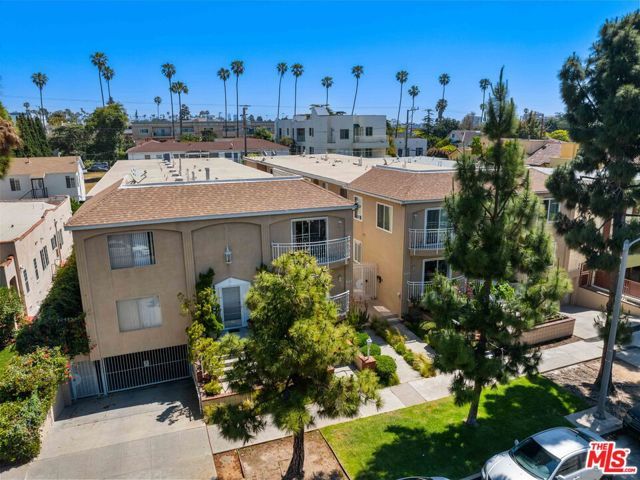 933 11th Street 21, Santa Monica, CA 90403
