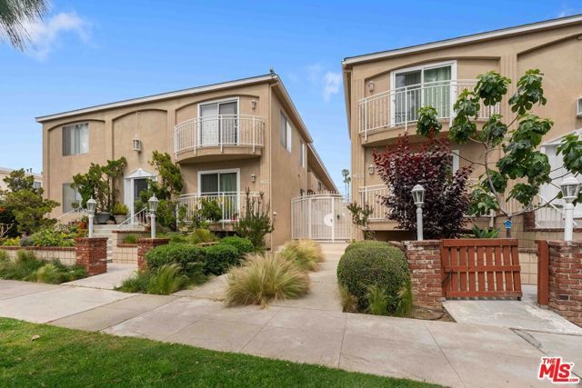 933 11th Street 21, Santa Monica, CA 90403