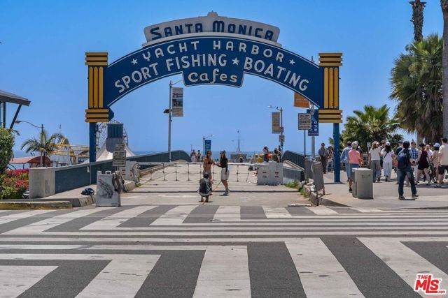 933 11th Street 21, Santa Monica, CA 90403