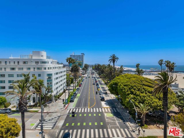 933 11th Street 21, Santa Monica, CA 90403
