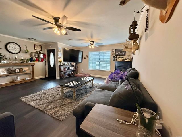 814 Canterbury Street, Benton, AR 71015