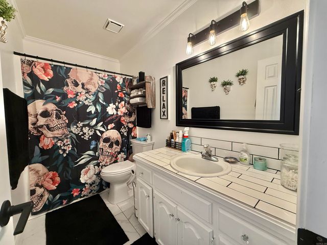 814 Canterbury Street, Benton, AR 71015