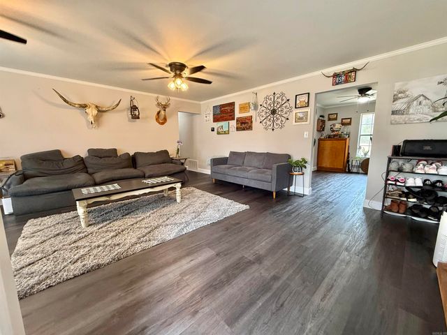 814 Canterbury Street, Benton, AR 71015