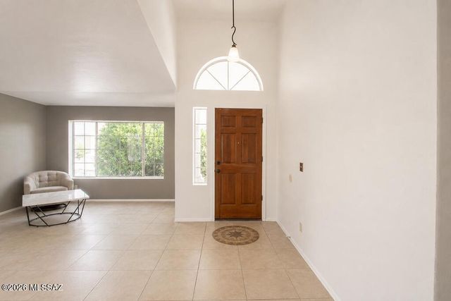 981 W Turnstone Place, Tucson, AZ 85737
