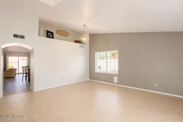 981 W Turnstone Place, Tucson, AZ 85737