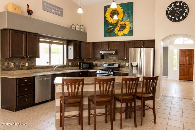 981 W Turnstone Place, Tucson, AZ 85737
