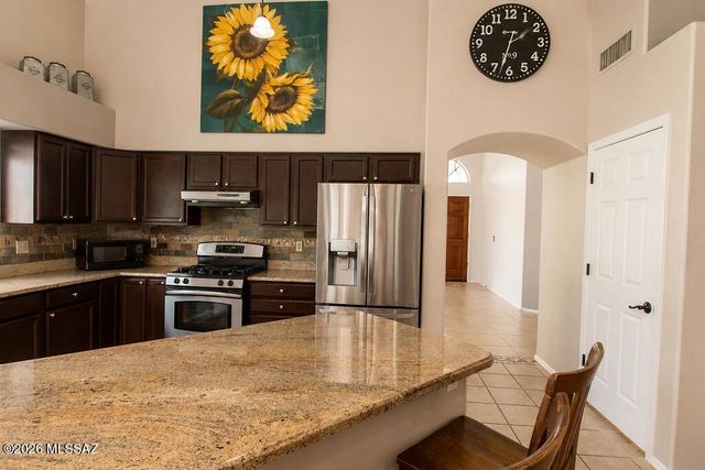 981 W Turnstone Place, Tucson, AZ 85737