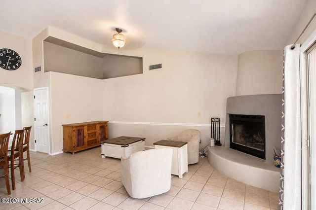 981 W Turnstone Place, Tucson, AZ 85737