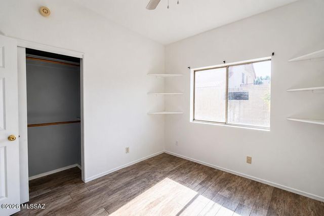 981 W Turnstone Place, Tucson, AZ 85737