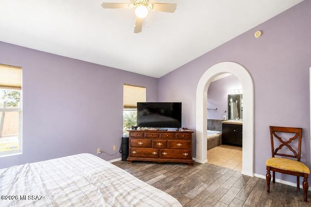981 W Turnstone Place, Tucson, AZ 85737