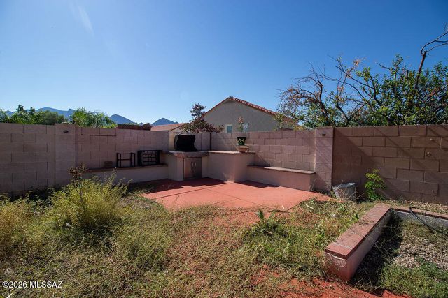 981 W Turnstone Place, Tucson, AZ 85737