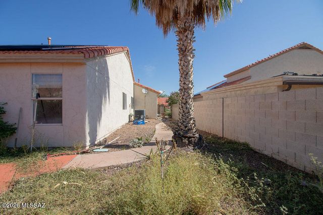 981 W Turnstone Place, Tucson, AZ 85737