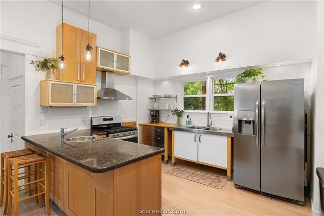 307 South Haswell Drive, Bryan, TX 77803