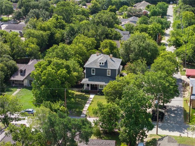 307 South Haswell Drive, Bryan, TX 77803