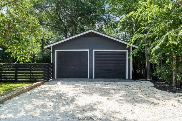 307 South Haswell Drive, Bryan, TX 77803