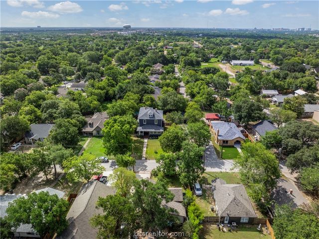 307 South Haswell Drive, Bryan, TX 77803