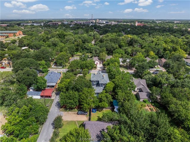 307 South Haswell Drive, Bryan, TX 77803