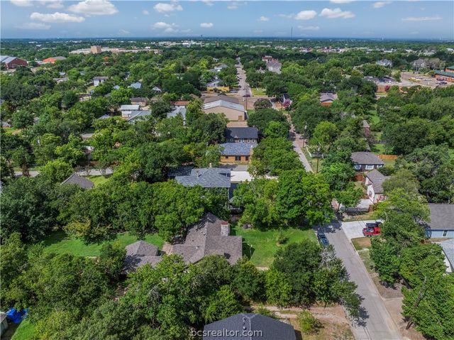 307 South Haswell Drive, Bryan, TX 77803