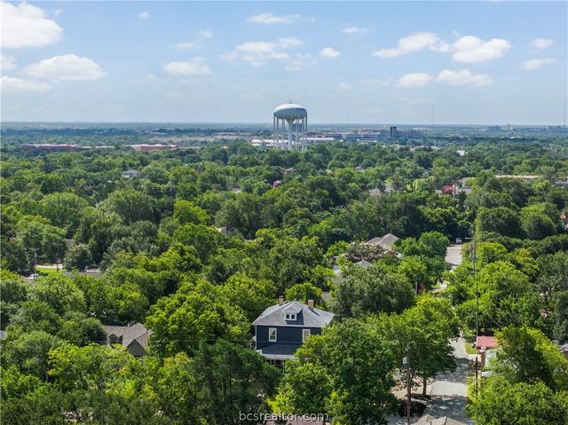 307 South Haswell Drive, Bryan, TX 77803