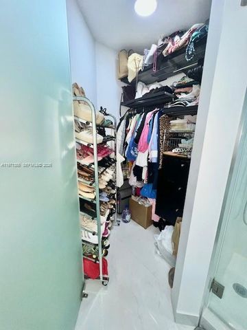 79 SW 12th St 1806, Miami, FL 33130