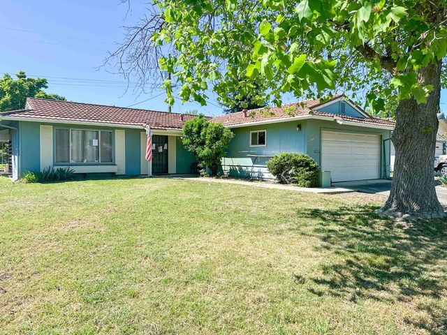 169 Rainier Circle, Vacaville, CA 95687