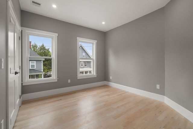 32 Manning St 2, Medford, MA 02155