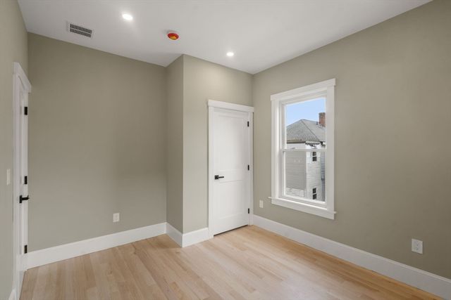 32 Manning St 2, Medford, MA 02155