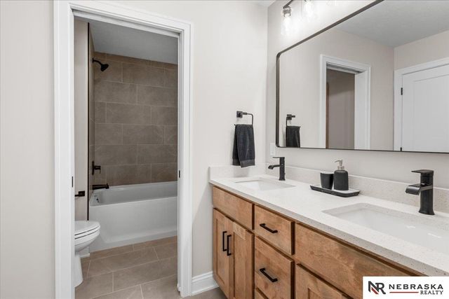 12616 S 78th Avenue, Papillion, NE 68046