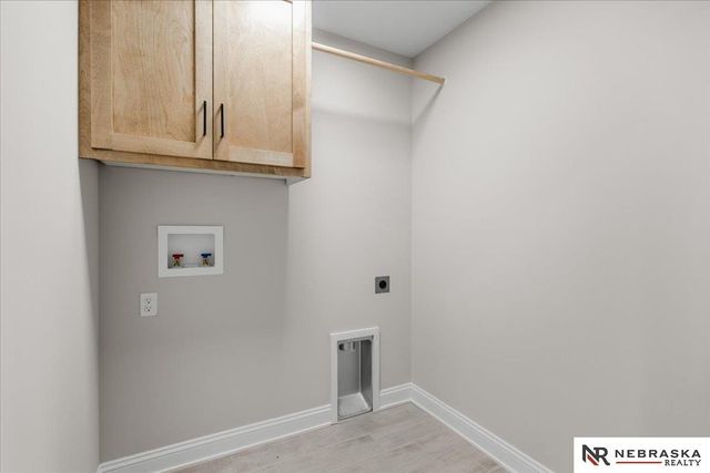 12616 S 78th Avenue, Papillion, NE 68046