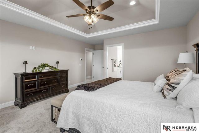 12616 S 78th Avenue, Papillion, NE 68046
