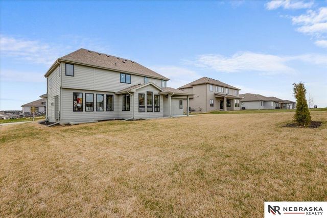12616 S 78th Avenue, Papillion, NE 68046