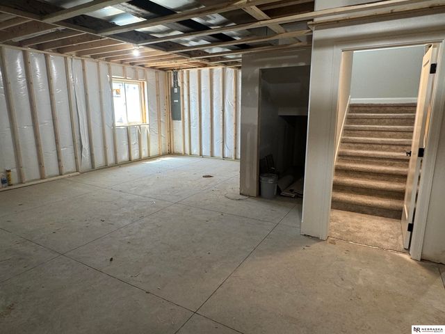 12616 S 78th Avenue, Papillion, NE 68046