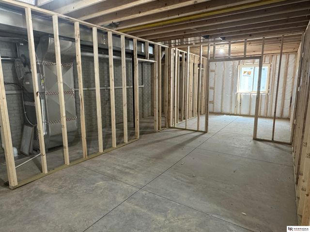 12616 S 78th Avenue, Papillion, NE 68046