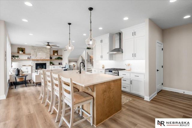 12616 S 78th Avenue, Papillion, NE 68046