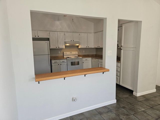 555 N May Apt 35, Mesa, AZ 85201