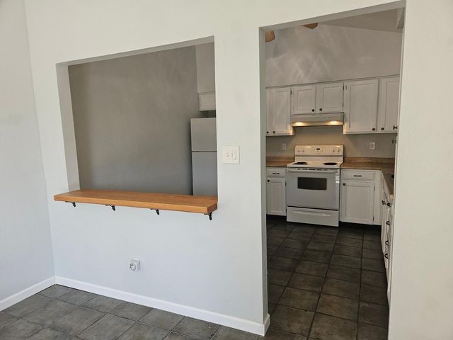 555 N May Apt 35, Mesa, AZ 85201