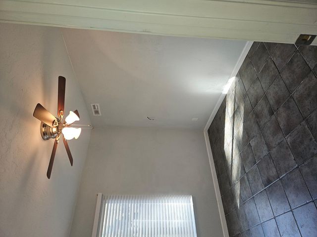 555 N May Apt 35, Mesa, AZ 85201