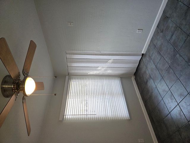 555 N May Apt 35, Mesa, AZ 85201