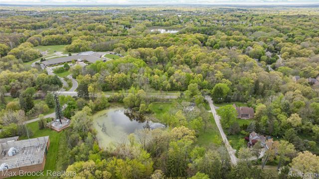 4769 Halsted Road, West Bloomfield Charter Township, MI 48323