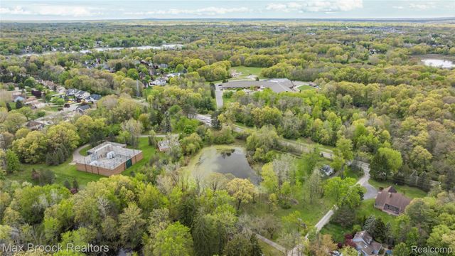 4769 Halsted Road, West Bloomfield Charter Township, MI 48323