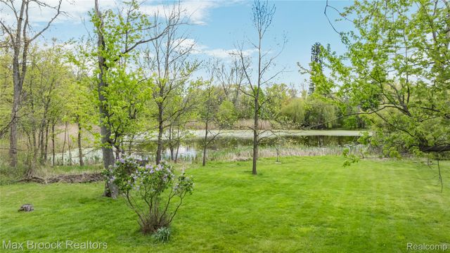 4769 Halsted Road, West Bloomfield Charter Township, MI 48323